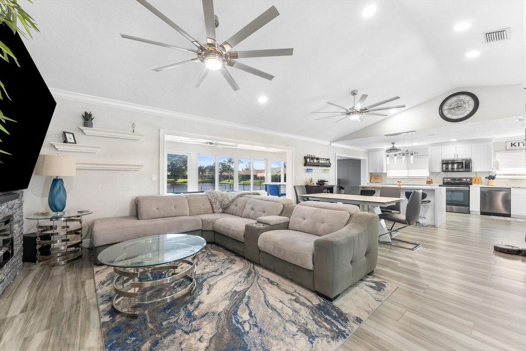 For Sale: $742,000 (2 beds, 2 baths, 2222 Square Feet)