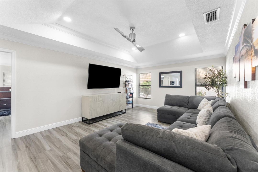 For Sale: $742,000 (2 beds, 2 baths, 2222 Square Feet)