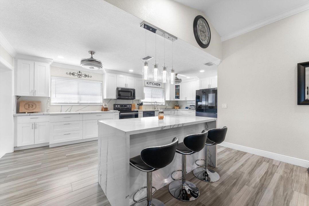 For Sale: $742,000 (2 beds, 2 baths, 2222 Square Feet)