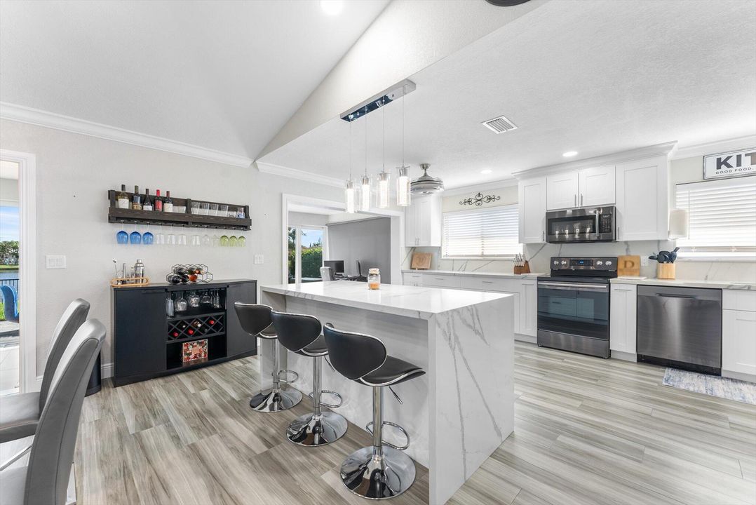 For Sale: $742,000 (2 beds, 2 baths, 2222 Square Feet)