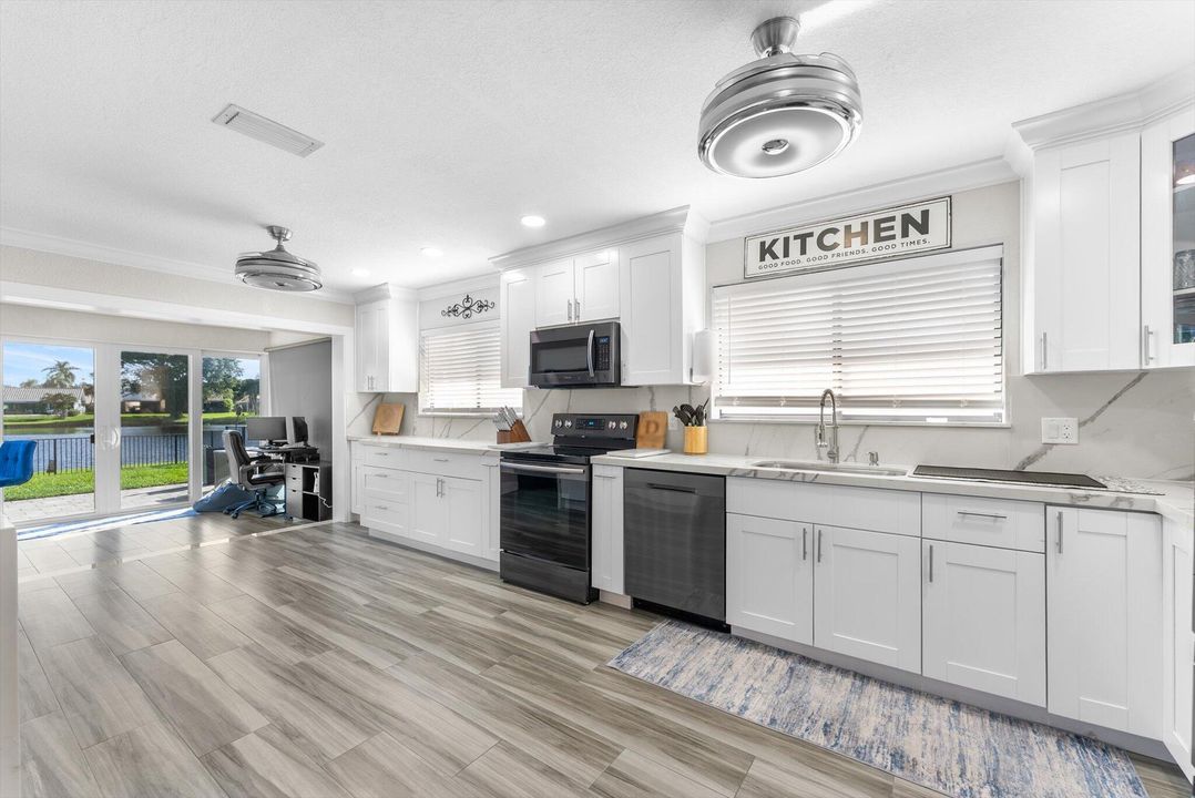 For Sale: $742,000 (2 beds, 2 baths, 2222 Square Feet)