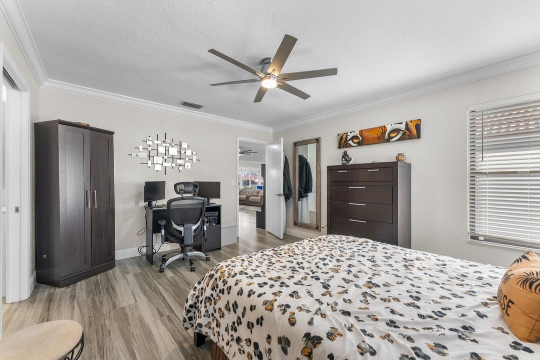 For Sale: $742,000 (2 beds, 2 baths, 2222 Square Feet)