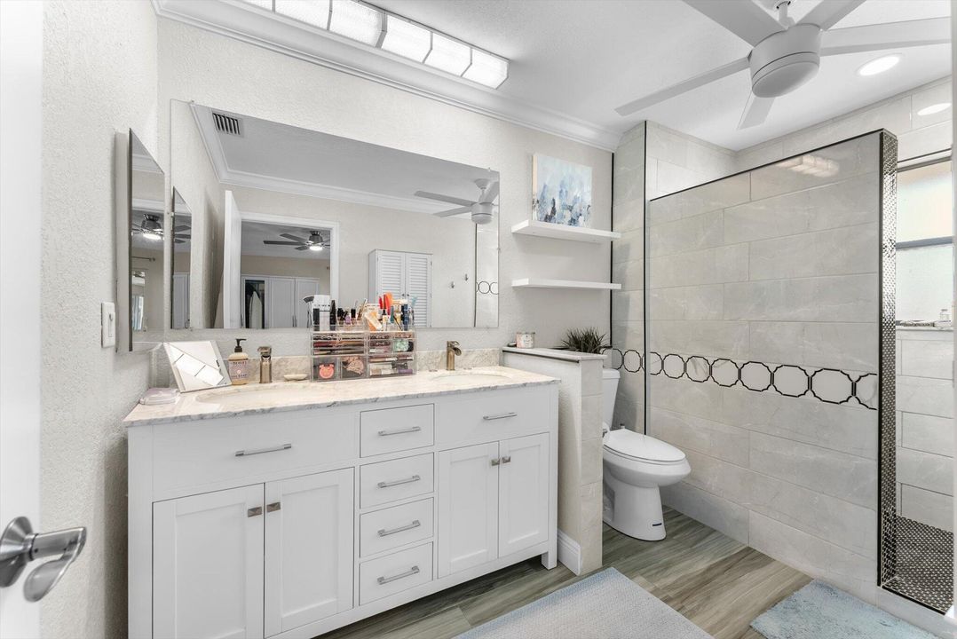 For Sale: $742,000 (2 beds, 2 baths, 2222 Square Feet)