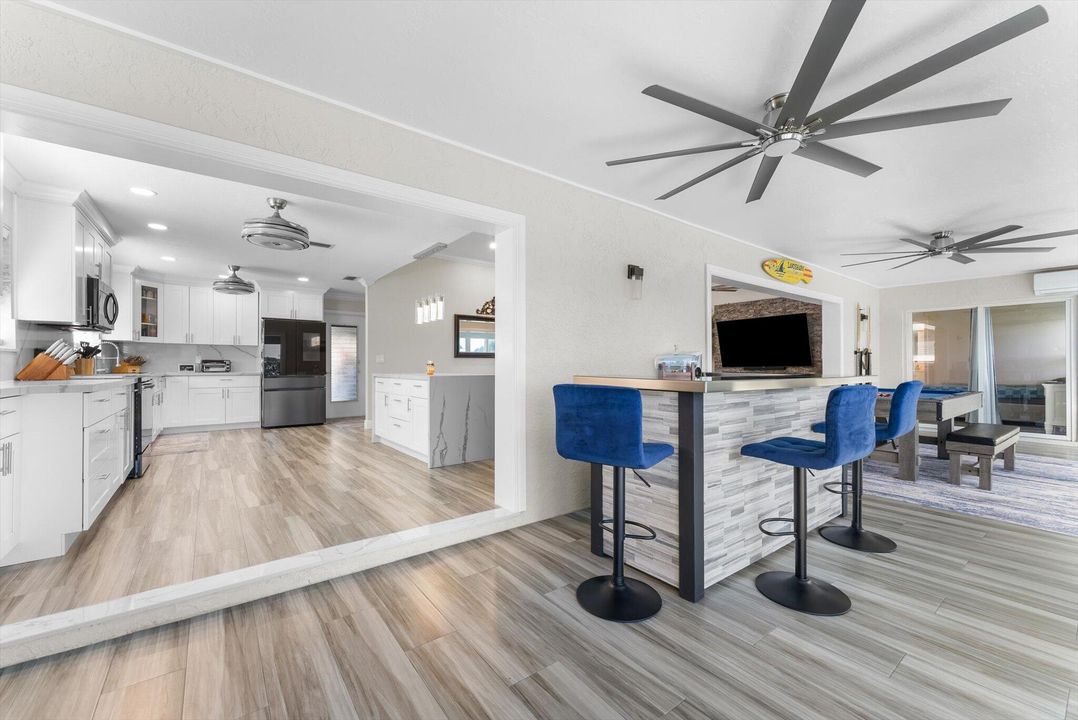 For Sale: $742,000 (2 beds, 2 baths, 2222 Square Feet)