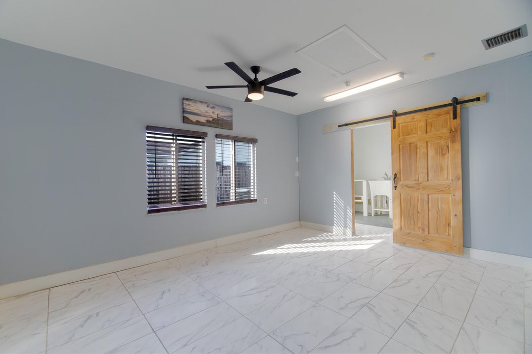 待售: $425,000 (3 贝兹, 1 浴室, 1220 平方英尺)