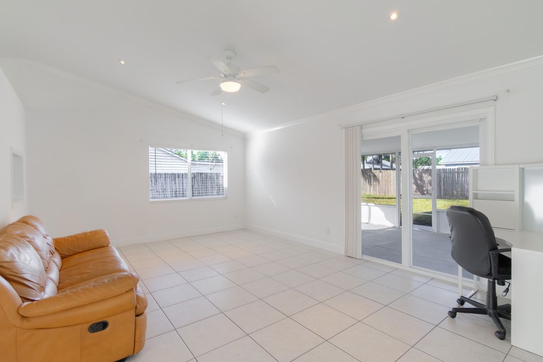 待售: $425,000 (3 贝兹, 1 浴室, 1220 平方英尺)