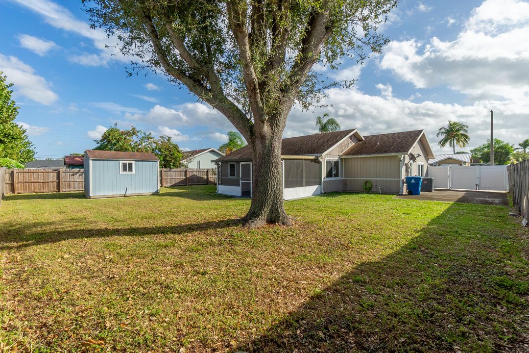 待售: $425,000 (3 贝兹, 1 浴室, 1220 平方英尺)