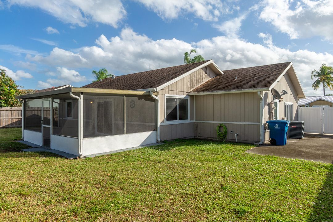 待售: $425,000 (3 贝兹, 1 浴室, 1220 平方英尺)