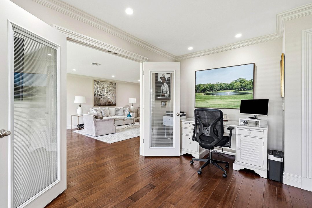 En Venta: $685,000 (3 camas, 2 baños, 1958 Pies cuadrados)