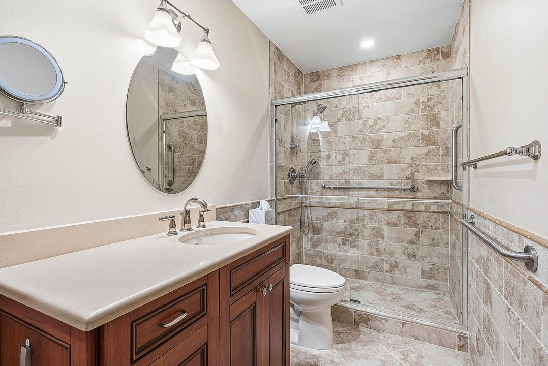 En Venta: $685,000 (3 camas, 2 baños, 1958 Pies cuadrados)