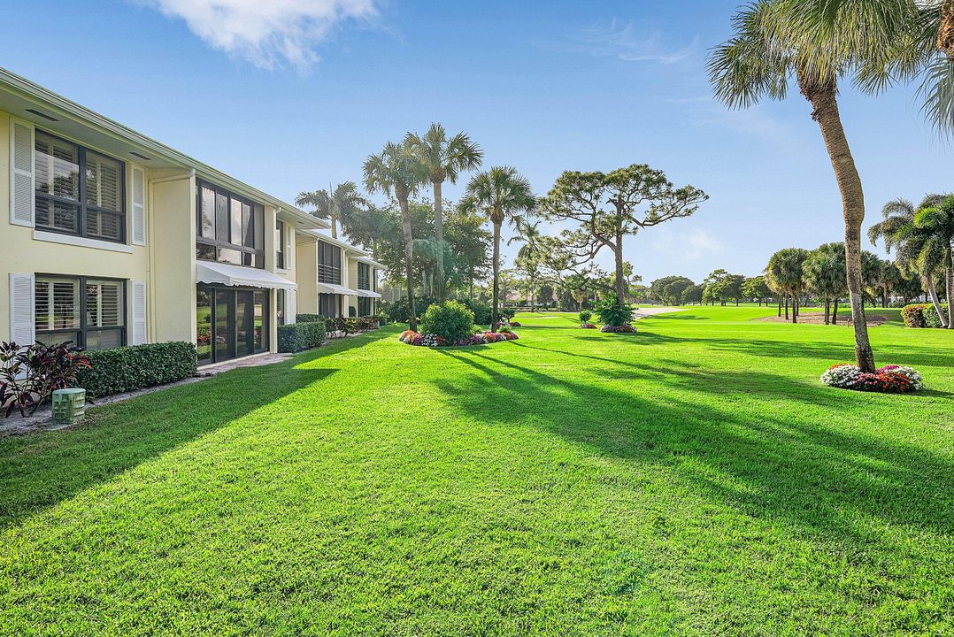 En Venta: $685,000 (3 camas, 2 baños, 1958 Pies cuadrados)