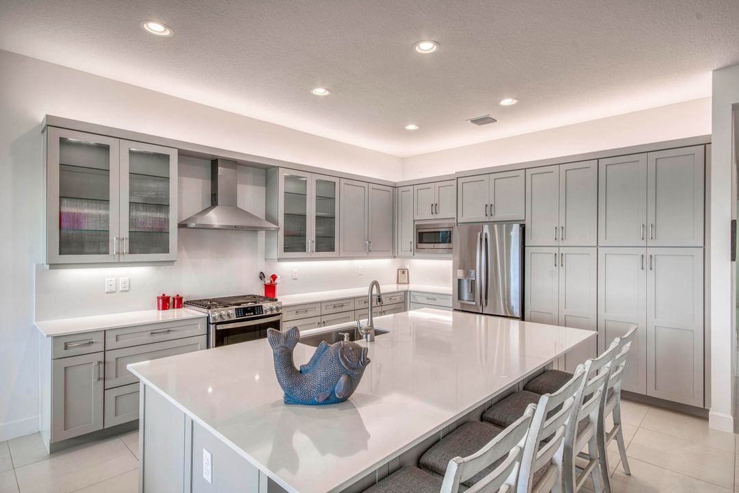 For Sale: $1,195,000 (3 beds, 3 baths, 2668 Square Feet)