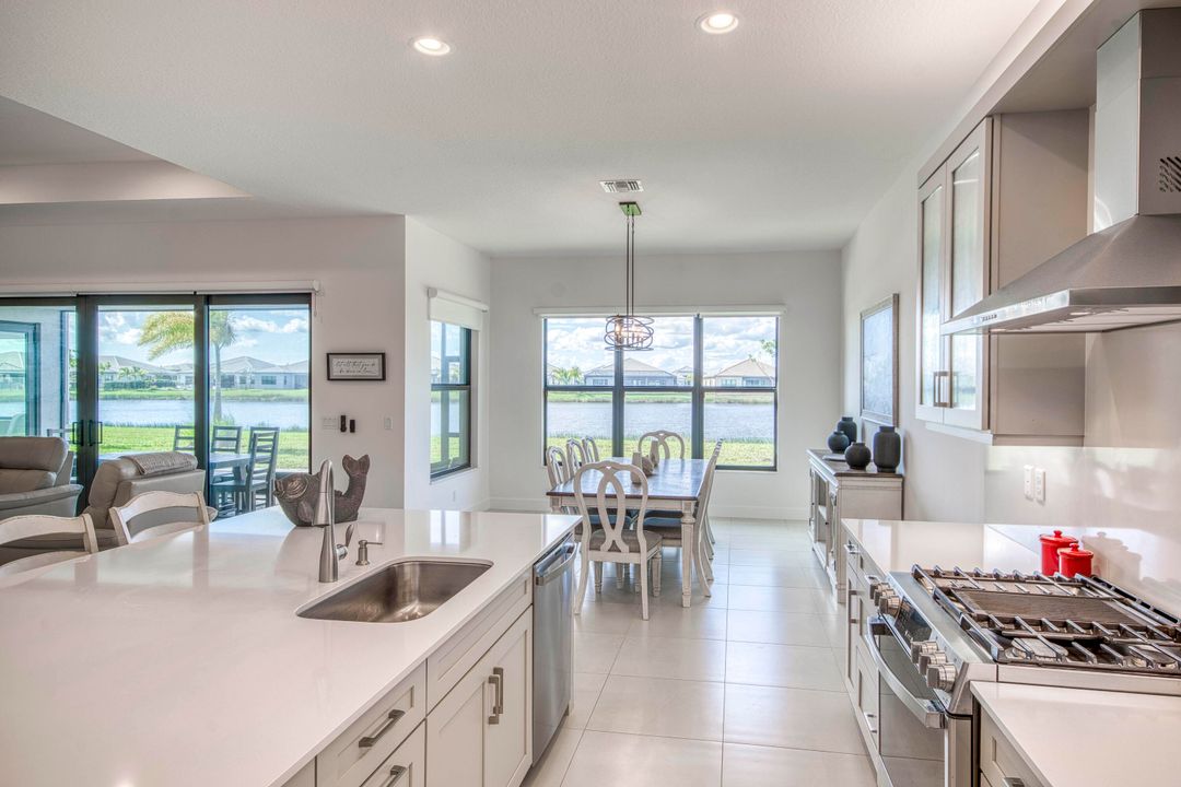 For Sale: $1,195,000 (3 beds, 3 baths, 2668 Square Feet)