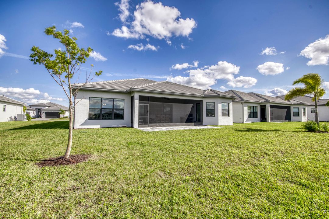 For Sale: $1,195,000 (3 beds, 3 baths, 2668 Square Feet)