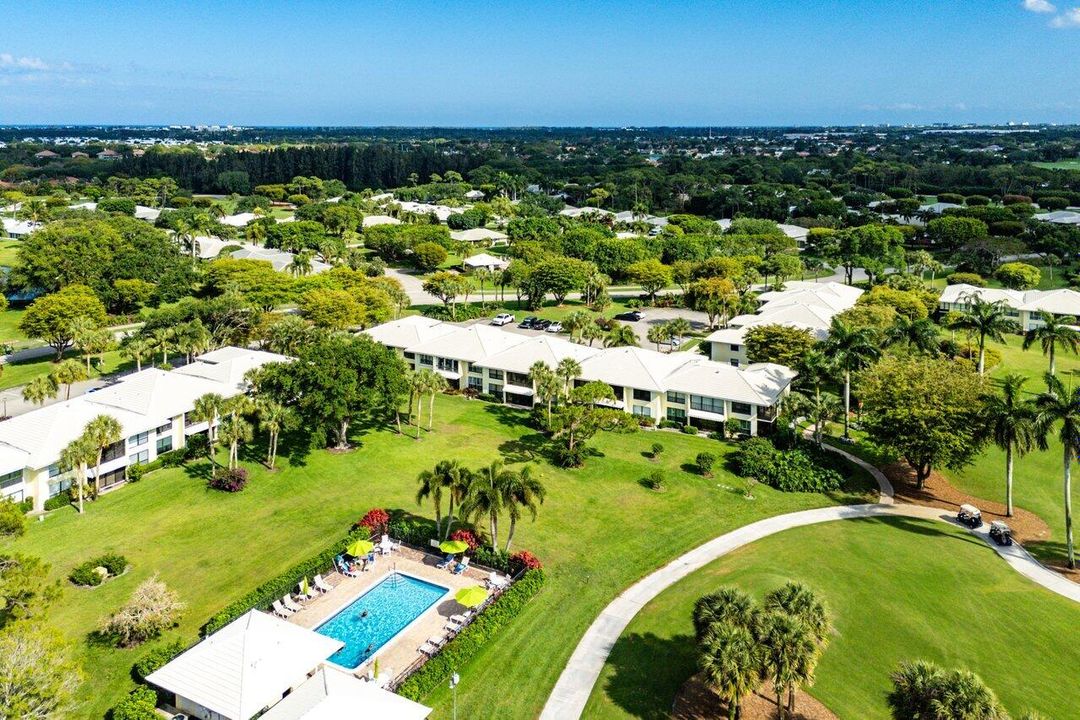 En Venta: $685,000 (3 camas, 2 baños, 1958 Pies cuadrados)