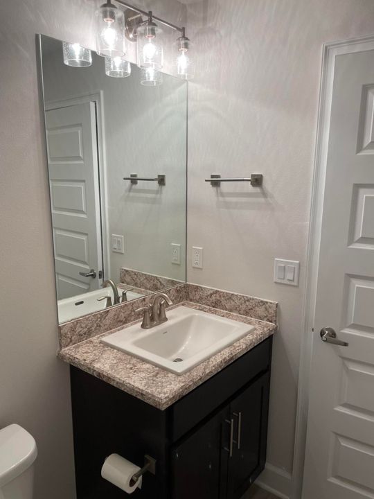 En Renta: $3,200 (4 camas, 3 baños, 2257 Pies cuadrados)