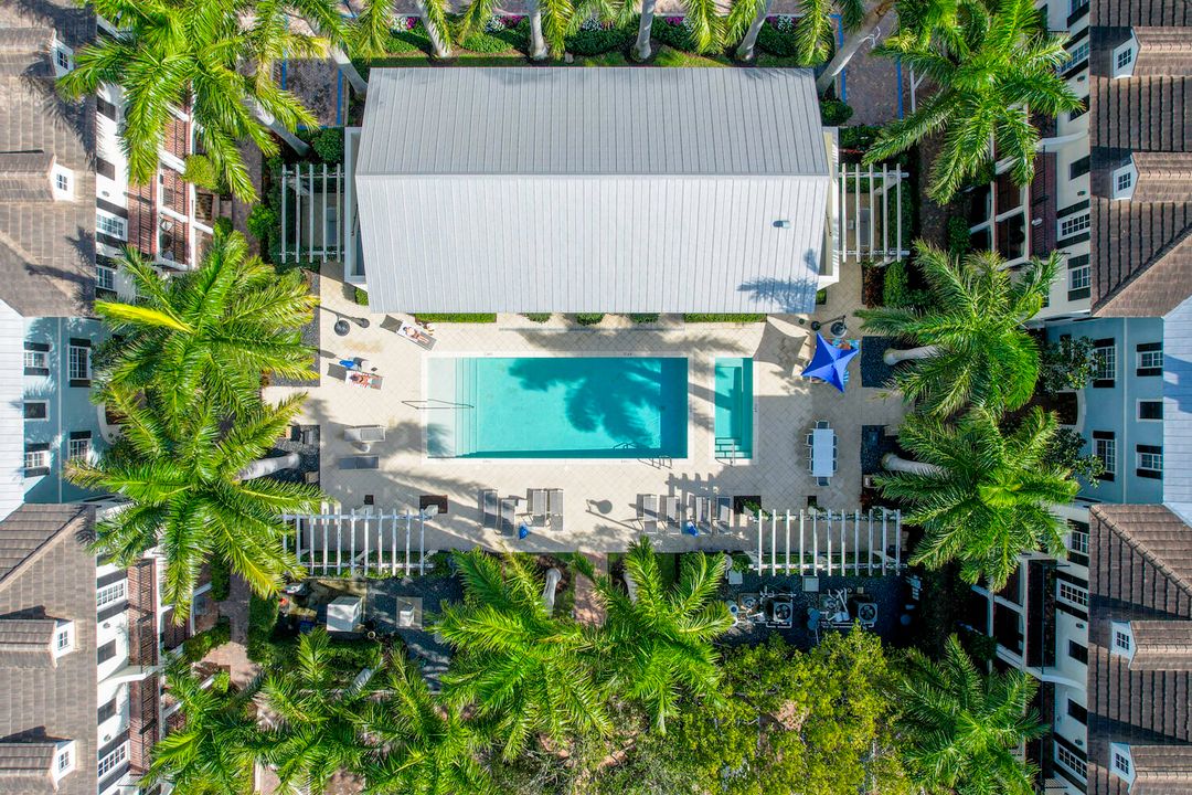 En Venta: $1,950,000 (3 camas, 3 baños, 2401 Pies cuadrados)