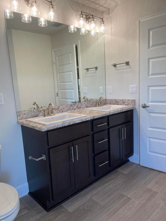 En Renta: $3,200 (4 camas, 3 baños, 2257 Pies cuadrados)