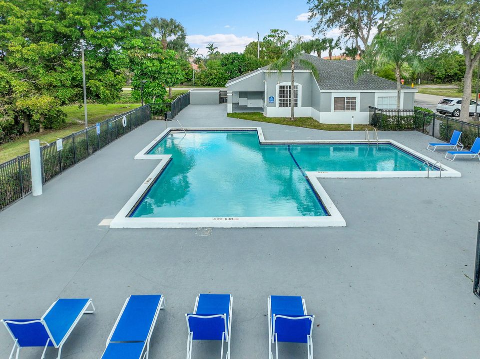 待售: $234,900 (3 贝兹, 2 浴室, 918 平方英尺)