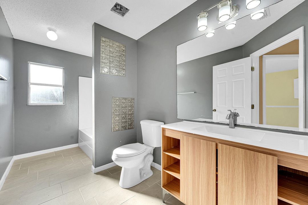 出租: $2,500 (4 贝兹, 3 浴室, 2434 平方英尺)