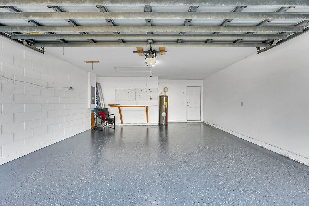 出租: $2,500 (4 贝兹, 3 浴室, 2434 平方英尺)