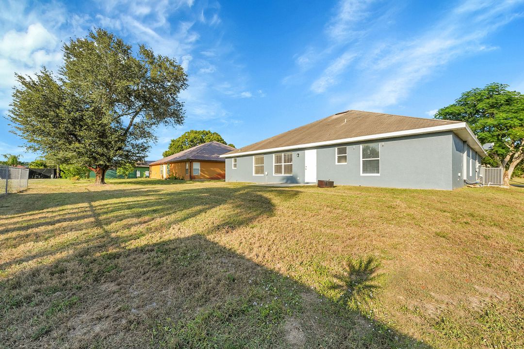 出租: $2,500 (4 贝兹, 3 浴室, 2434 平方英尺)