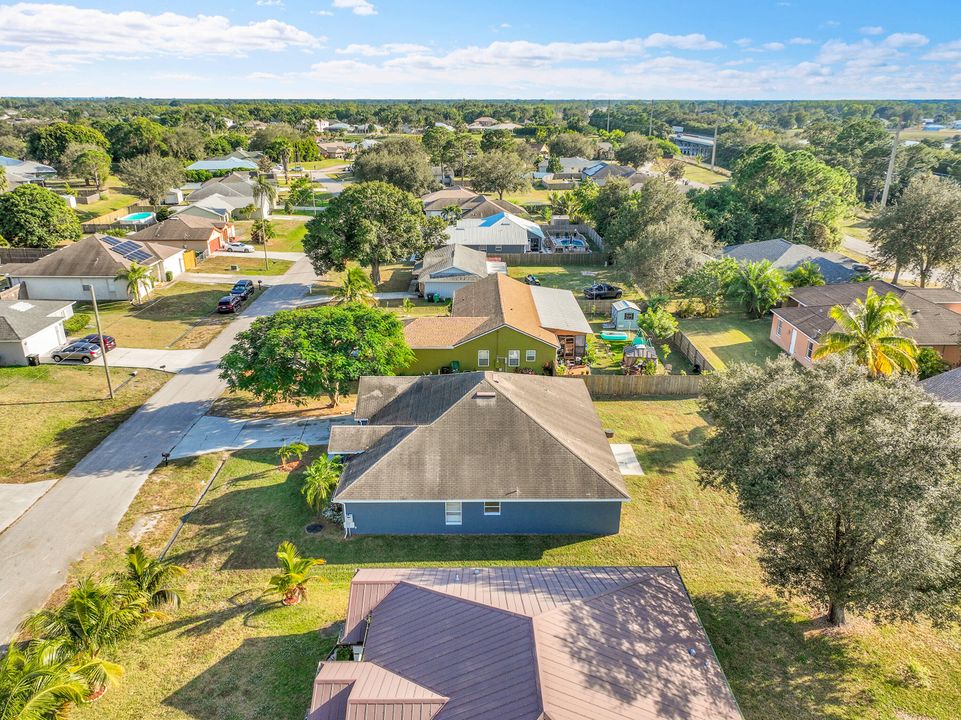 出租: $2,500 (4 贝兹, 3 浴室, 2434 平方英尺)