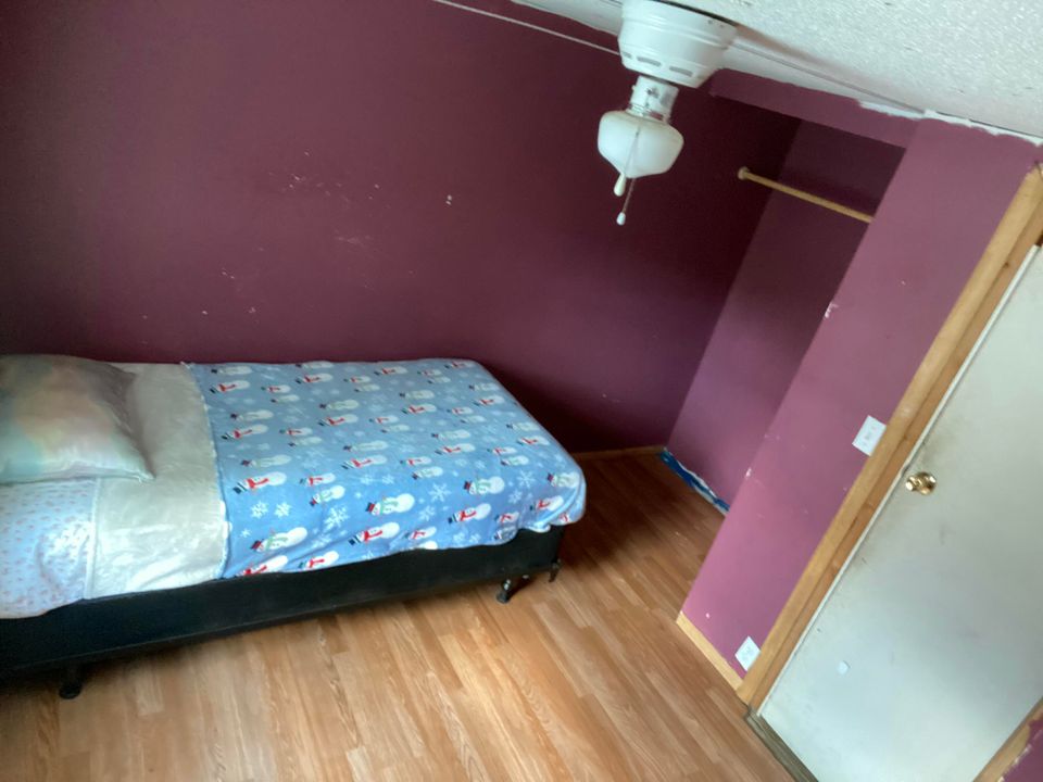 待售: $164,000 (4 贝兹, 2 浴室, 1248 平方英尺)