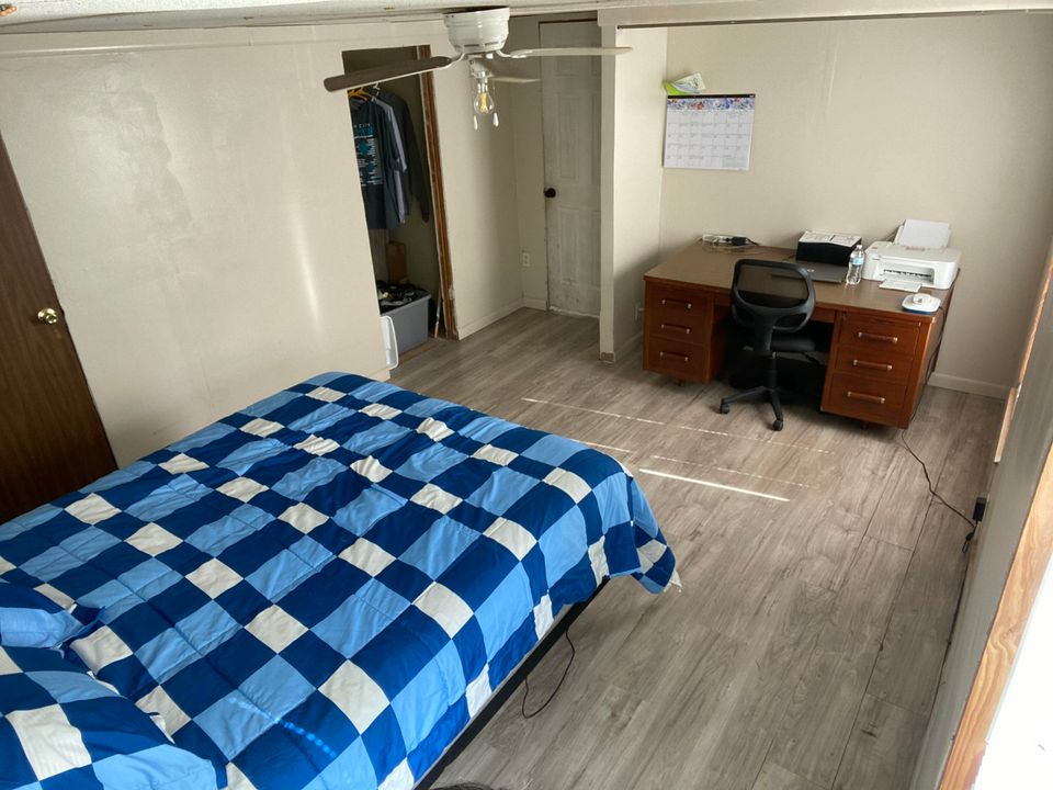 待售: $164,000 (4 贝兹, 2 浴室, 1248 平方英尺)