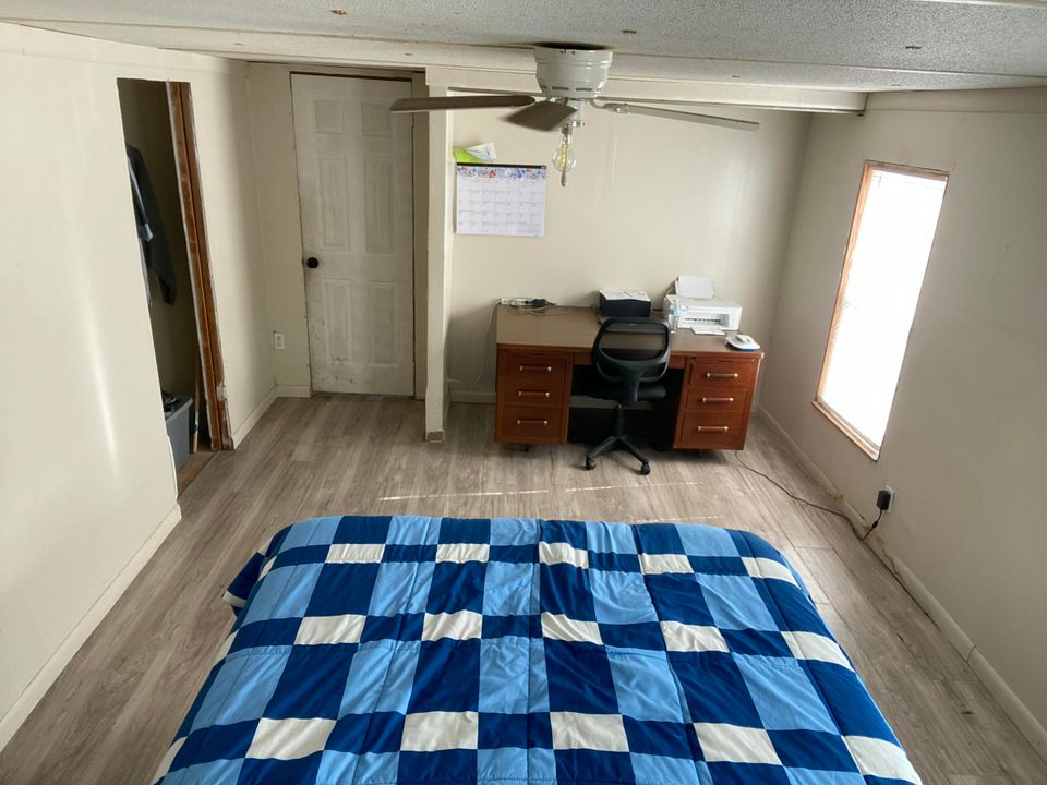 待售: $164,000 (4 贝兹, 2 浴室, 1248 平方英尺)