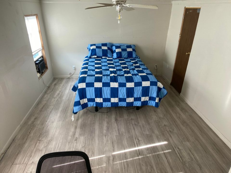 待售: $164,000 (4 贝兹, 2 浴室, 1248 平方英尺)