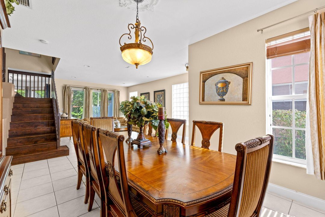 待售: $635,000 (6 贝兹, 4 浴室, 3424 平方英尺)