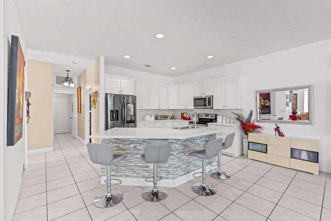 待售: $635,000 (6 贝兹, 4 浴室, 3424 平方英尺)