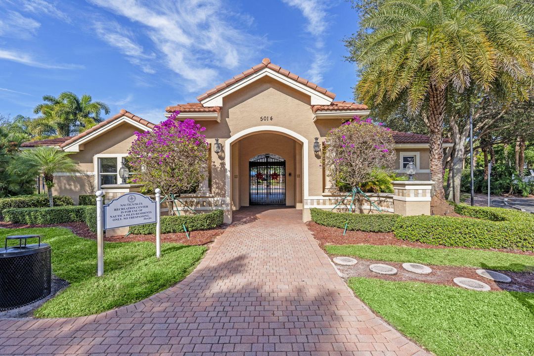 待售: $635,000 (6 贝兹, 4 浴室, 3424 平方英尺)