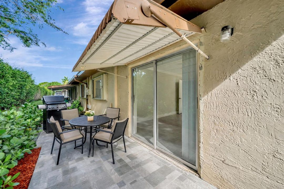 En Venta: $319,000 (2 camas, 2 baños, 1200 Pies cuadrados)