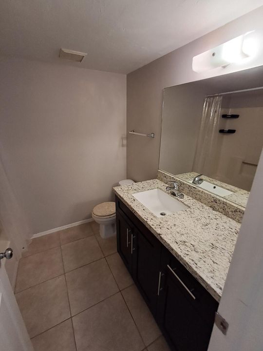 待售: $229,900 (2 贝兹, 2 浴室, 1201 平方英尺)