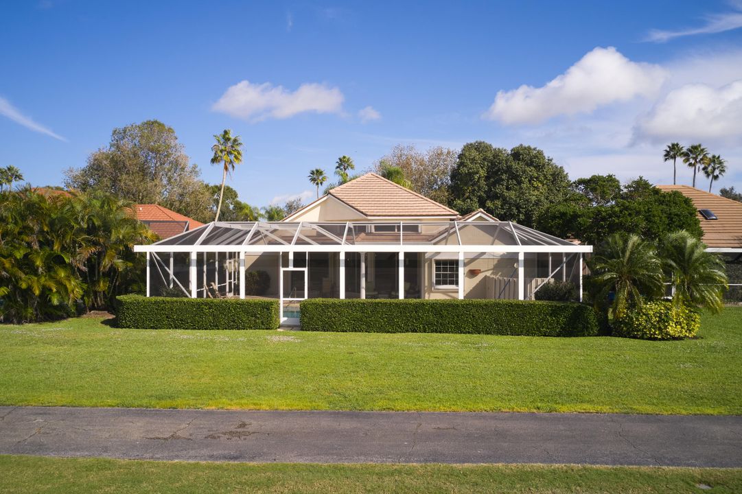 En Venta: $1,095,000 (3 camas, 3 baños, 2615 Pies cuadrados)