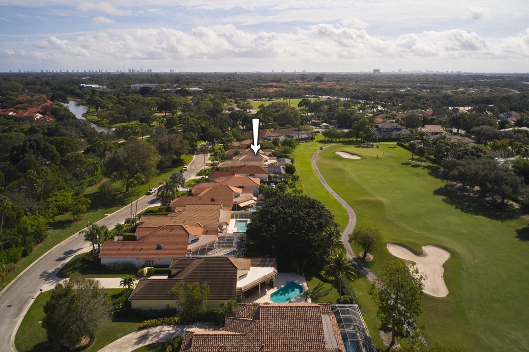 En Venta: $1,095,000 (3 camas, 3 baños, 2615 Pies cuadrados)