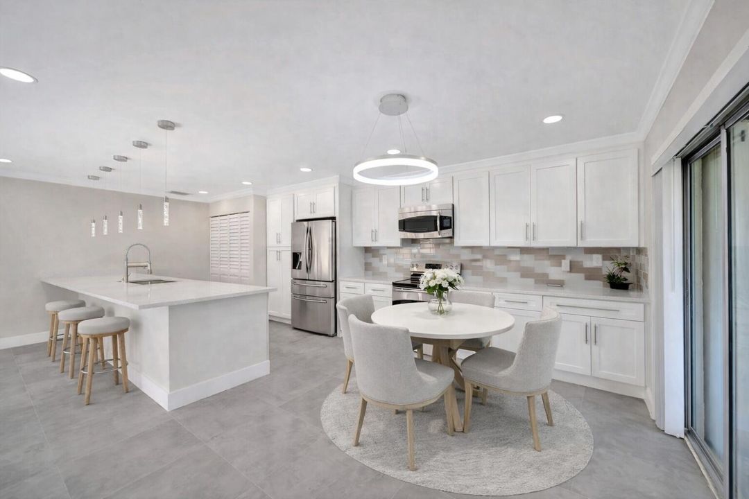 En Venta: $319,000 (2 camas, 2 baños, 1200 Pies cuadrados)