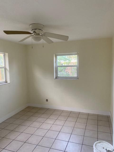 出租: $3,250 (4 贝兹, 2 浴室, 1500 平方英尺)