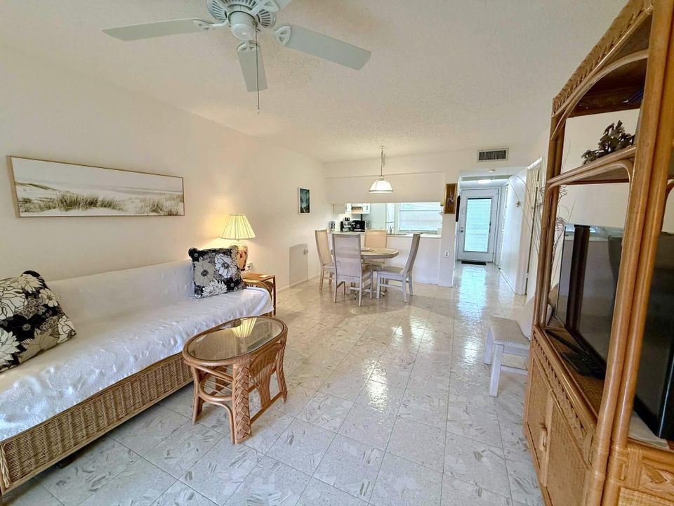 На продажу: $90,000 (1 спален, 1 ванн, 662 Квадратных фут)