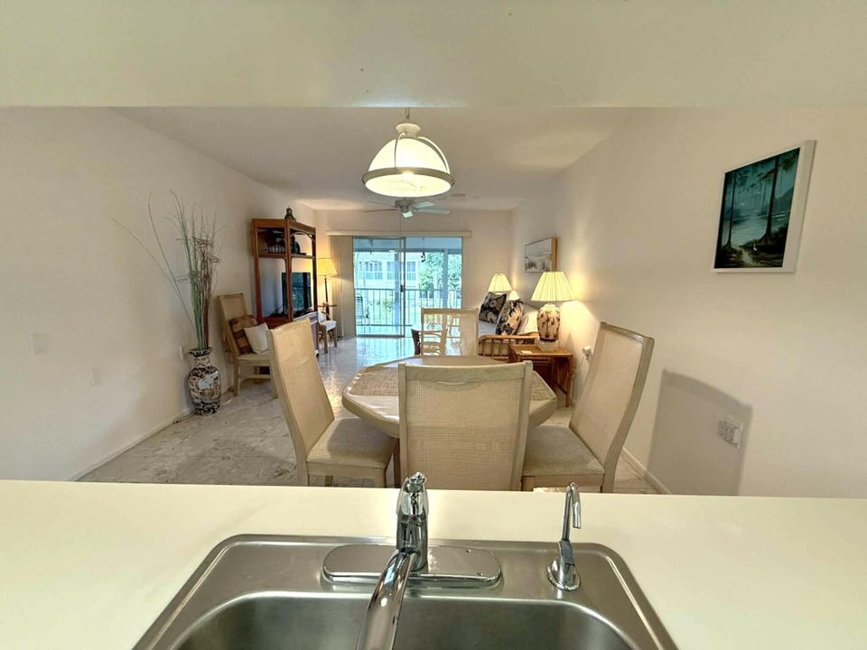 На продажу: $90,000 (1 спален, 1 ванн, 662 Квадратных фут)