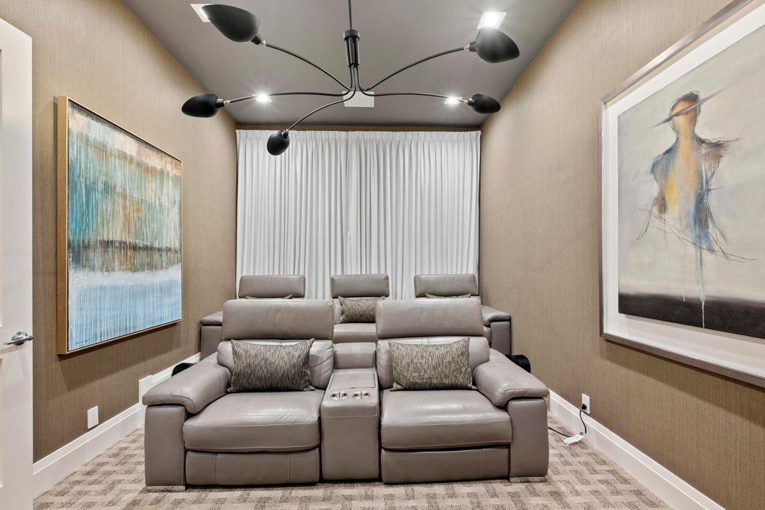 For Sale: $5,495,000 (5 beds, 7 baths, 4835 Square Feet)