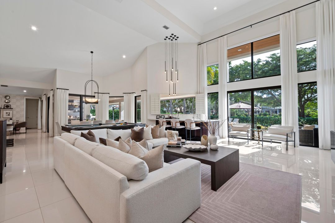 For Sale: $5,495,000 (5 beds, 7 baths, 4835 Square Feet)