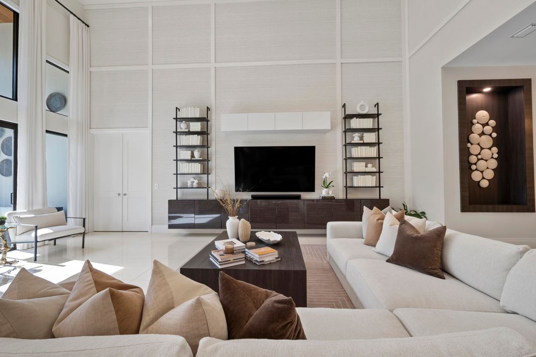 For Sale: $5,495,000 (5 beds, 7 baths, 4835 Square Feet)