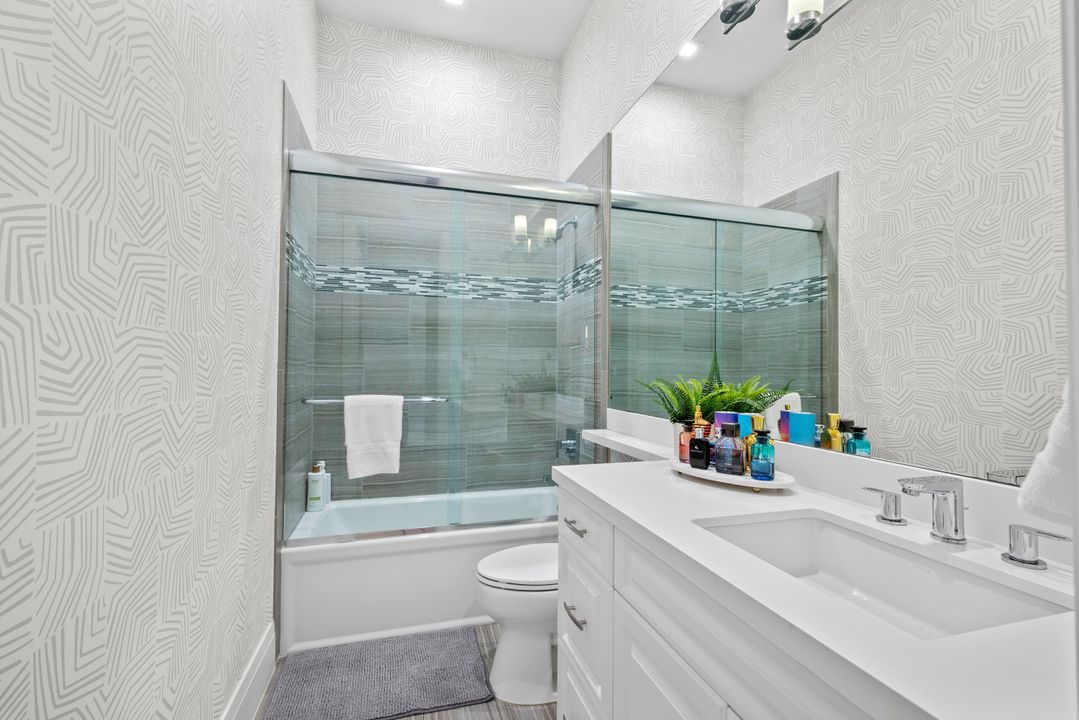 For Sale: $5,495,000 (5 beds, 7 baths, 4835 Square Feet)