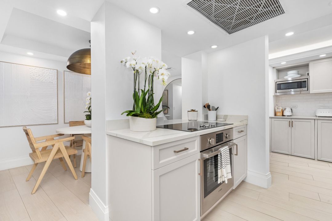 For Sale: $1,650,000 (1 beds, 1 baths, 1097 Square Feet)