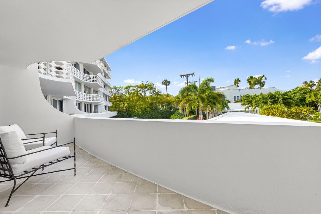 For Sale: $1,650,000 (1 beds, 1 baths, 1097 Square Feet)