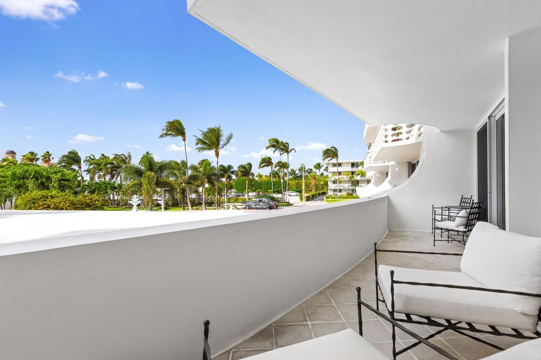 For Sale: $1,650,000 (1 beds, 1 baths, 1097 Square Feet)