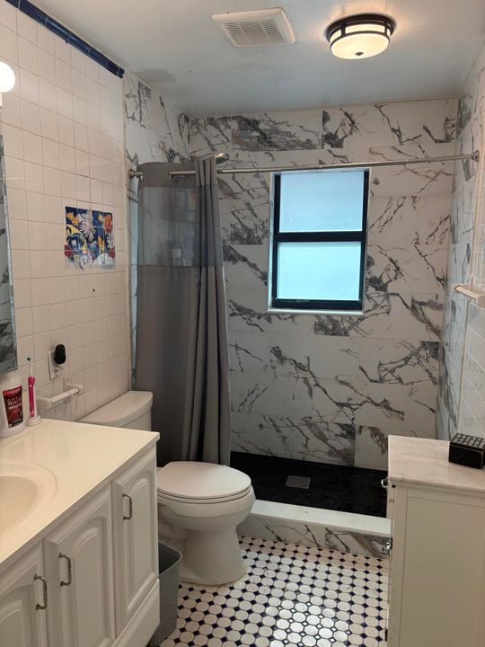 En Venta: $813,000 (4 camas, 2 baños, 2232 Pies cuadrados)